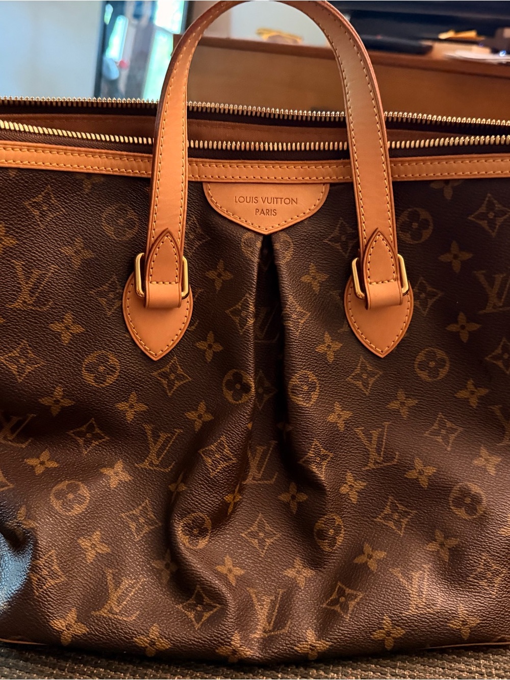 Louis Vuitton Monogram Canvas Tote in Brown with Tan Trim - Picture 5 of 11